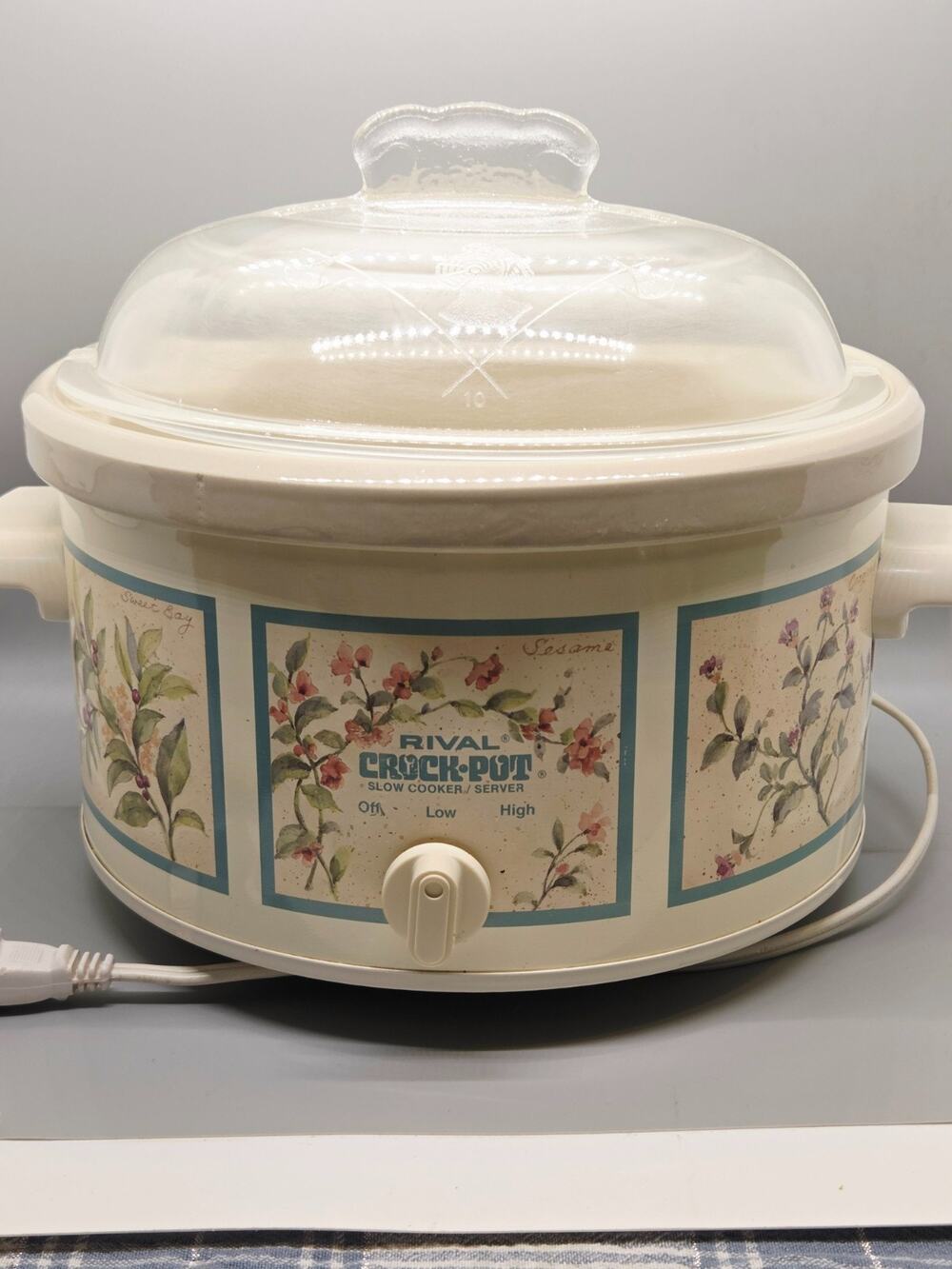 Rival Vintage Crock Pot Slow Cooker 4 Qt Slow Model 3104 Botanical Cream Floral